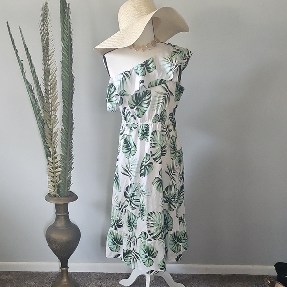 Cupshe Green and White Tropical Print One Shoulder Dress - Picture 1 of 15